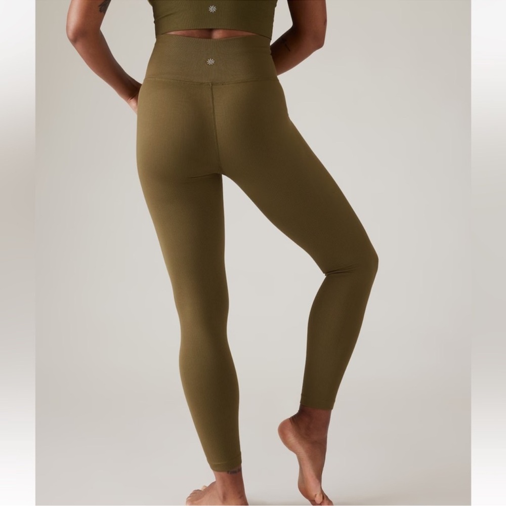 Athleta Aurora Seamless Tight in Acacia Olive Size Small - Picture 2 of 12